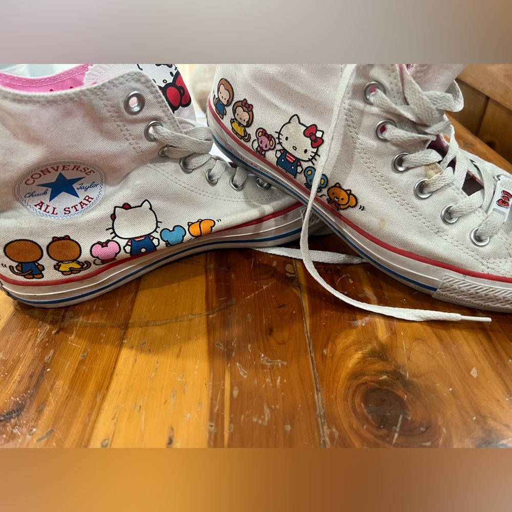 Converse Hello Kitty x Chuck Taylor All Star Canvas High Top Classic White